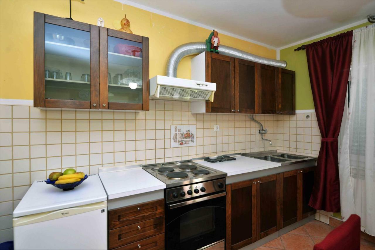 Apartment Zena Murter Exteriör bild