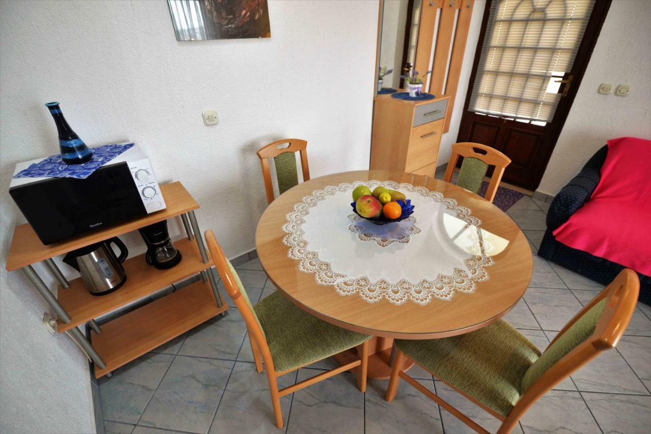 Apartment Zena Murter Exteriör bild